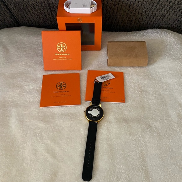 NIB Tory Burch Touchscreen Smart Watch TBT1000 - Picture 16 of 16